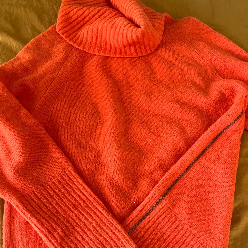Banana Republic super cowl neck Merino Wool sweater